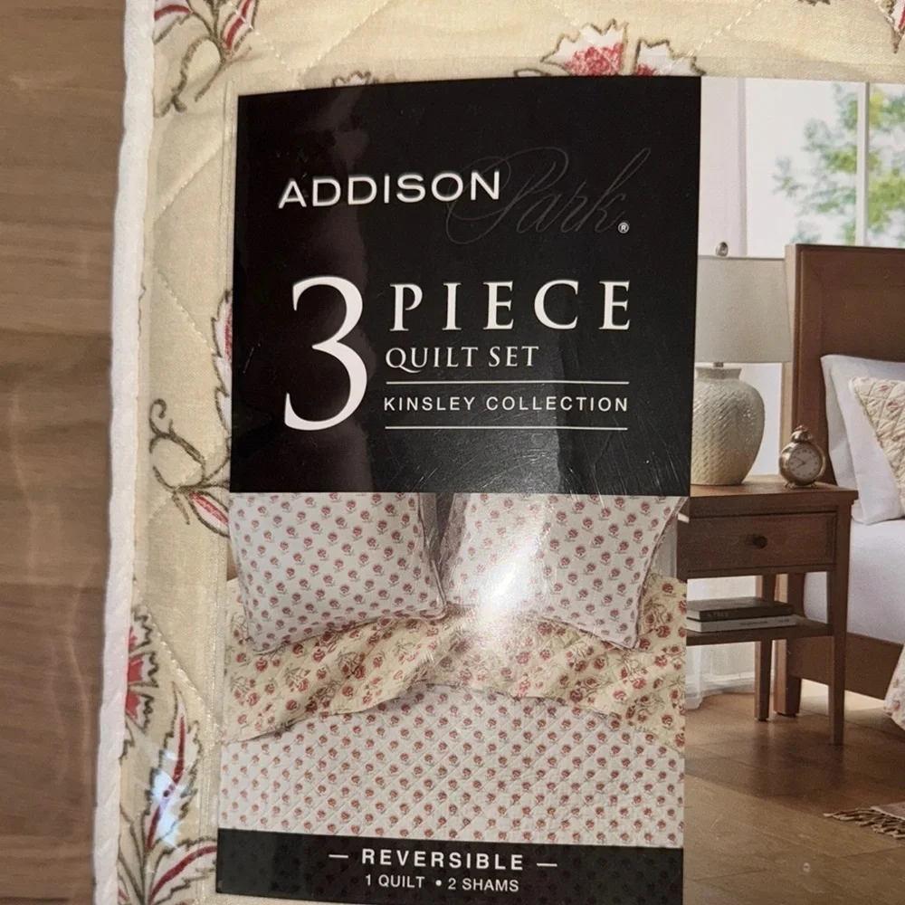 Cream and Red Vintage-Inspired Floral Quilt
